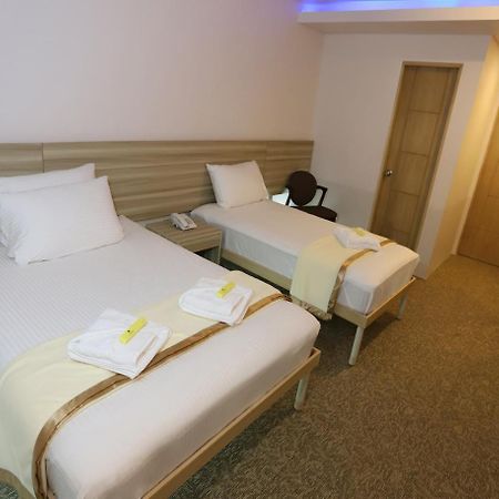 1010 Hotel Muntinlupa City Экстерьер фото